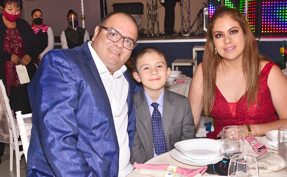 JUAN ANTONIO TORRE, MATEO TORRES Y RAQUEL ORTIZ