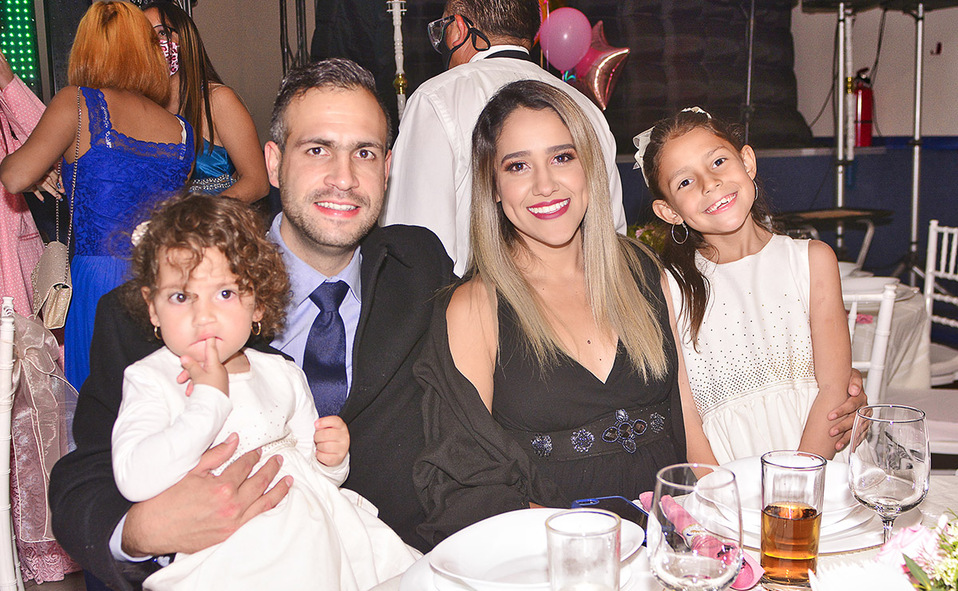 NAYA JIMÉNEZ, CÉSAR JIMÉNEZ, ARELI FLORES Y FRIDA JIMÉNEZ