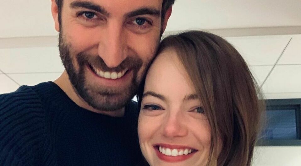 Aunque no está confirmado, Emma Stone parece estar embarazada de su recién esposo, Dave McCary