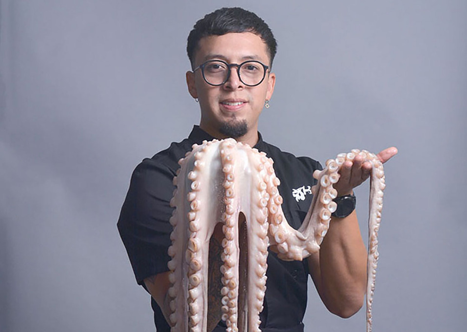 chef ejecutivo y mixólogo de Bruna Óscar Garza,  / Fotos por Marifer Rached