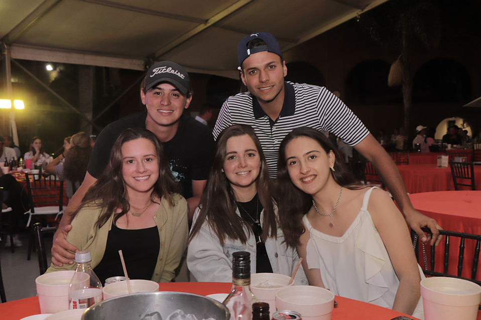 Fernando Tomahe, Hugo Hernández, Julissa Gutiérrez, Valeria Garza y Laura Ramírez / Fotos: Dennis Hernández