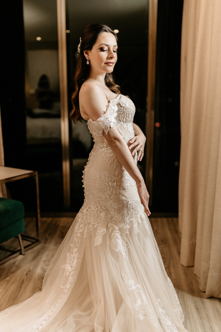 Ada lució un de la colección exclusiva de la diseñadora Nikki Deeds para Sí Quiero Brides. FOTO: RICHARD BOTELLO