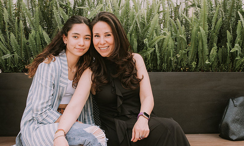 Victoria y Valeria Villalvazo