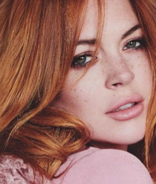 Lindsay Lohan y el icónico traje de baño rojo al estilo "Baywatch" (Foto: Instagram)
