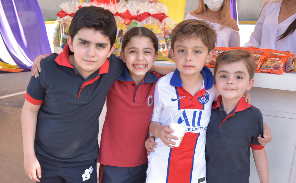 Omar, Nabila, Yamil y Anwar