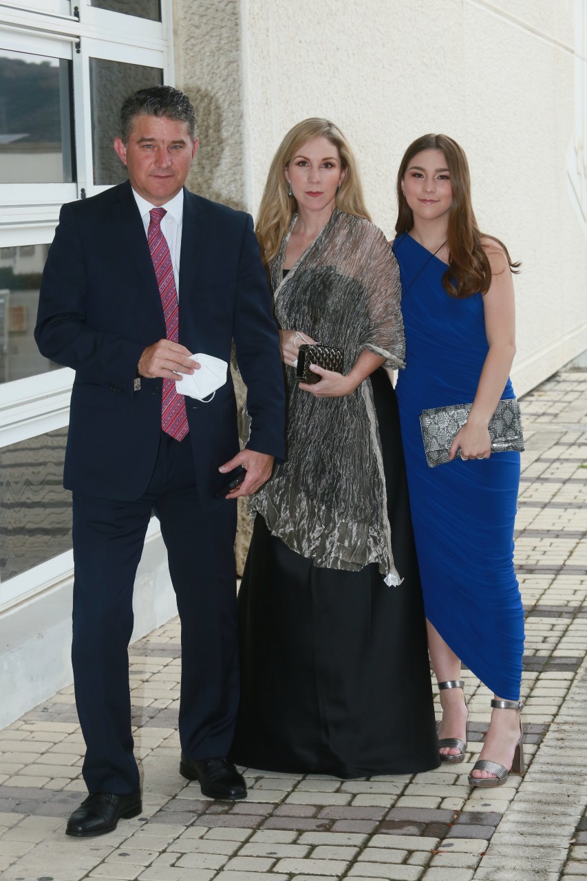 Andrés Guerra, Ana Cecilia Ibarra y Cordelia Guerra. FOTO: OMAR VALDEZ