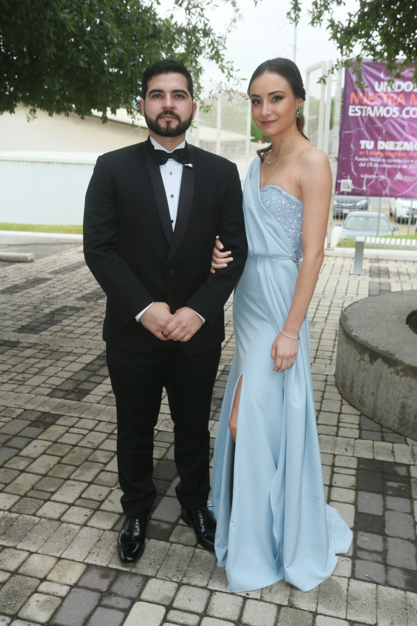 Juan Santillán y Cristina Peña. FOTO: OMAR VALDEZ