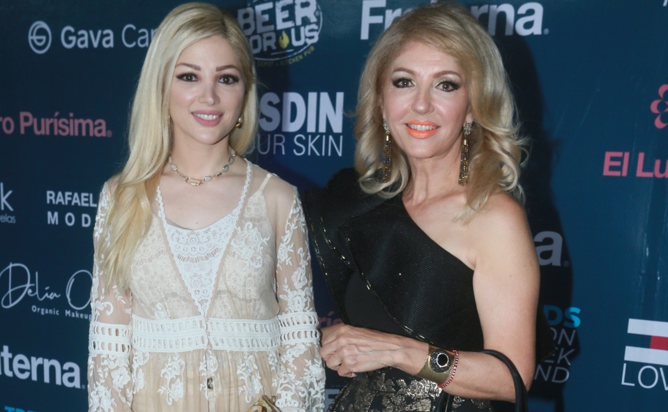 Maye Treviño de Barragán y Elsa Aguirre / Foto: Omar Valdez