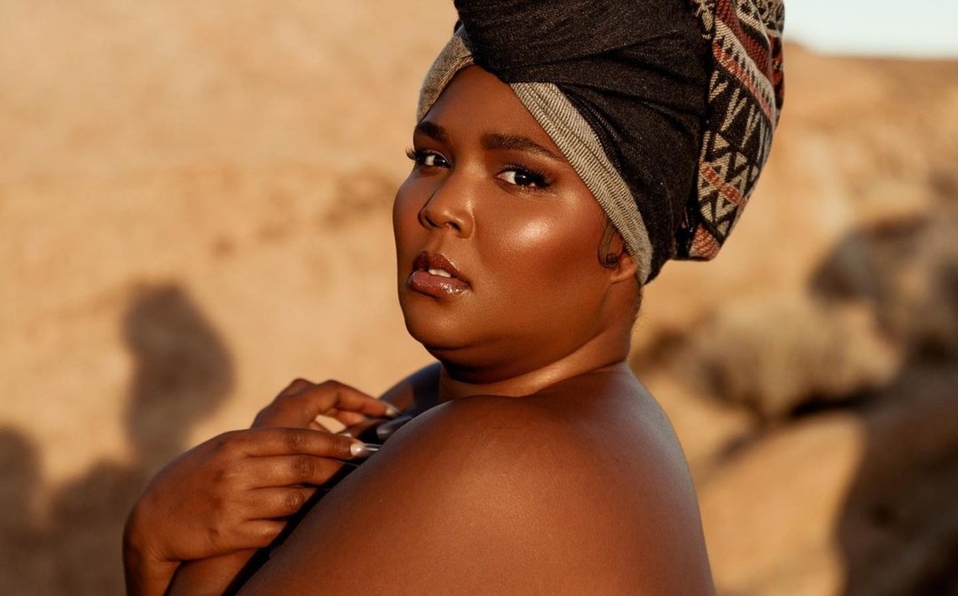 Lizzo posa sin ropa y sin filtros para hablar sobre los estándares de belleza (Foto: Instagram)