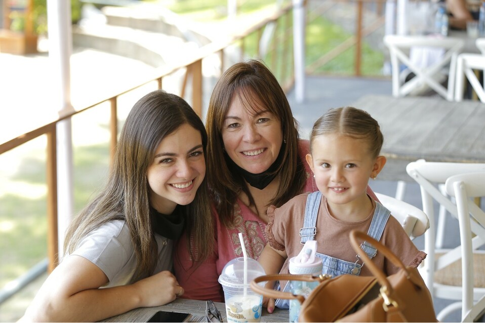 Daniela Torres, Gabriela Humphfrey y Emilia Flores. FOTO: DANIEL SALDÍVAR