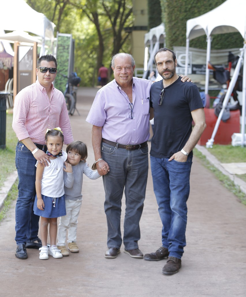 Normando Ponce, Paola Ponce, Darío Navarro, Jorge Fenyvesi y Moisés Zonana. FOTO: DANIEL SALDÍVAR