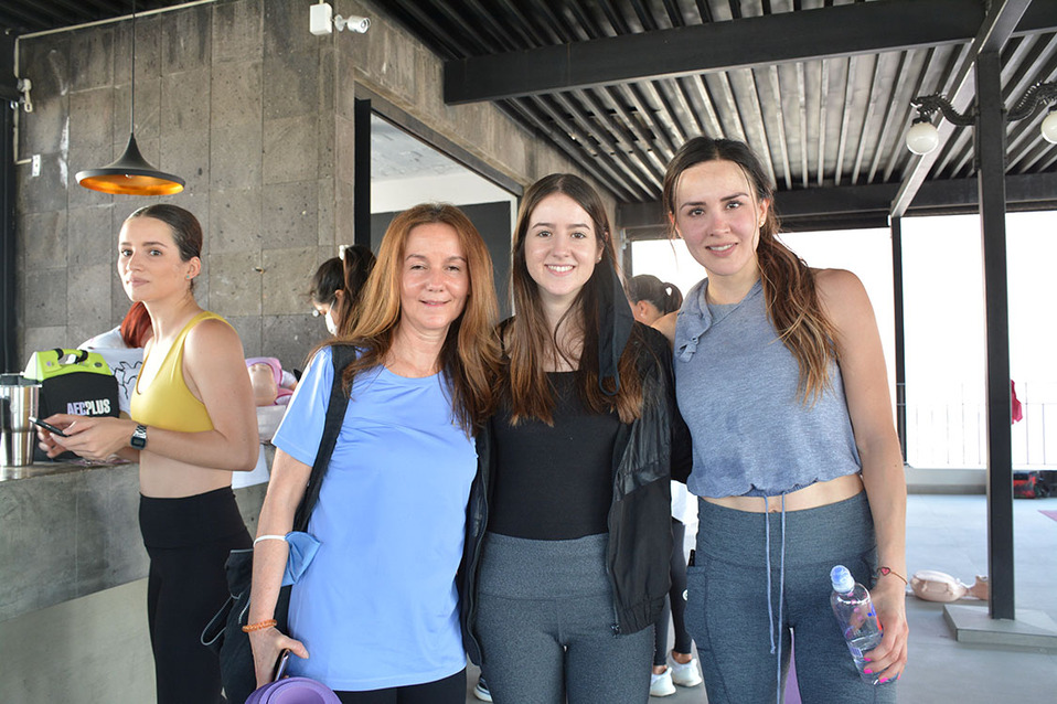 Bibiana Torres, Paloma Barreto y Estephanía Álvarez