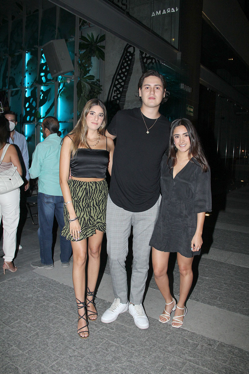 Carolina Morett, Sebas López y Ana Mary Ozuna.