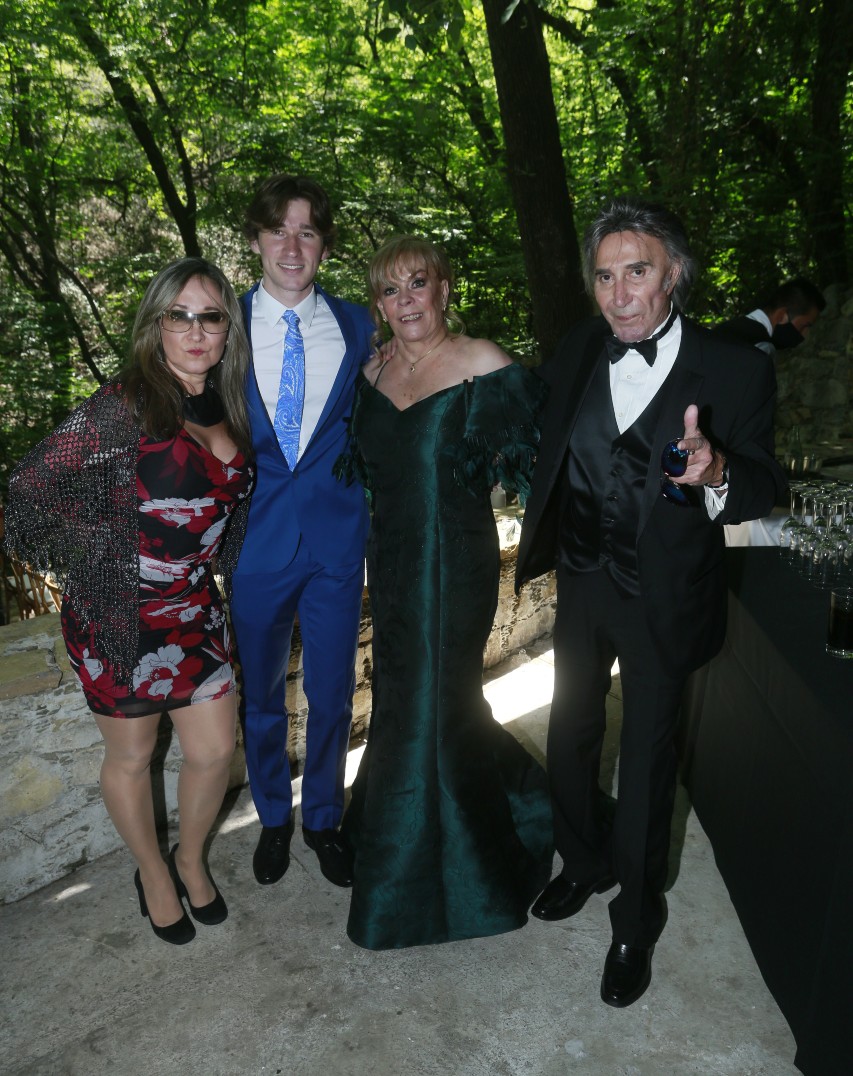 Dania Estela Villarreal, Juan Carlos Carmona, Rousse del Peral de Villarreal y Juan Villarreal. FOTO: OMAR VALDEZ