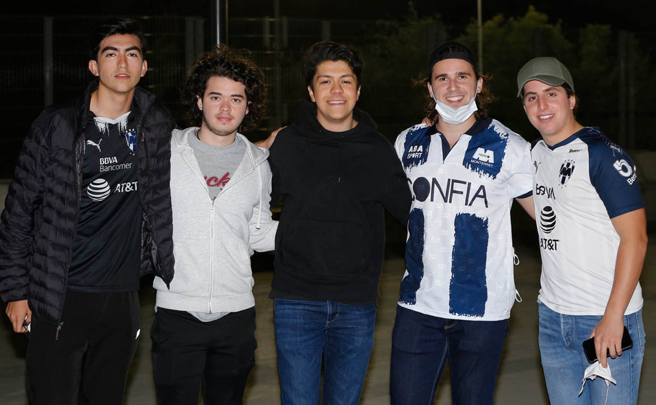 Eugenio Bueno, Marcelo Richardson, Hernán Martínez, Héctor Silveira y Patricio De la Garza  / Fotos: Daniel Saldívar