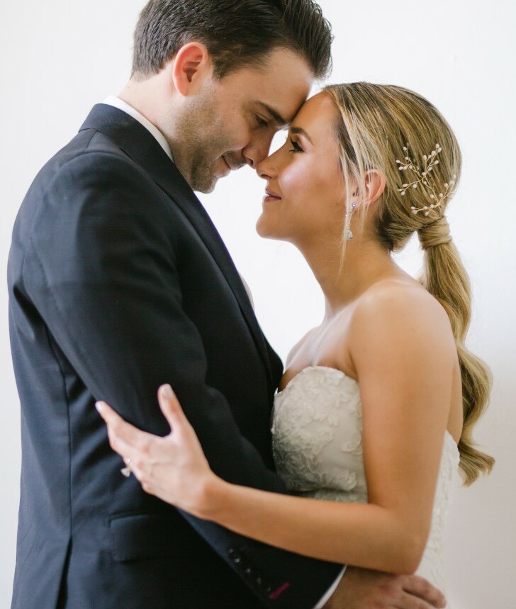 Felices, los ahora esposos celebraron su matrimonio. FOTO: MERAKI WEDDINGS