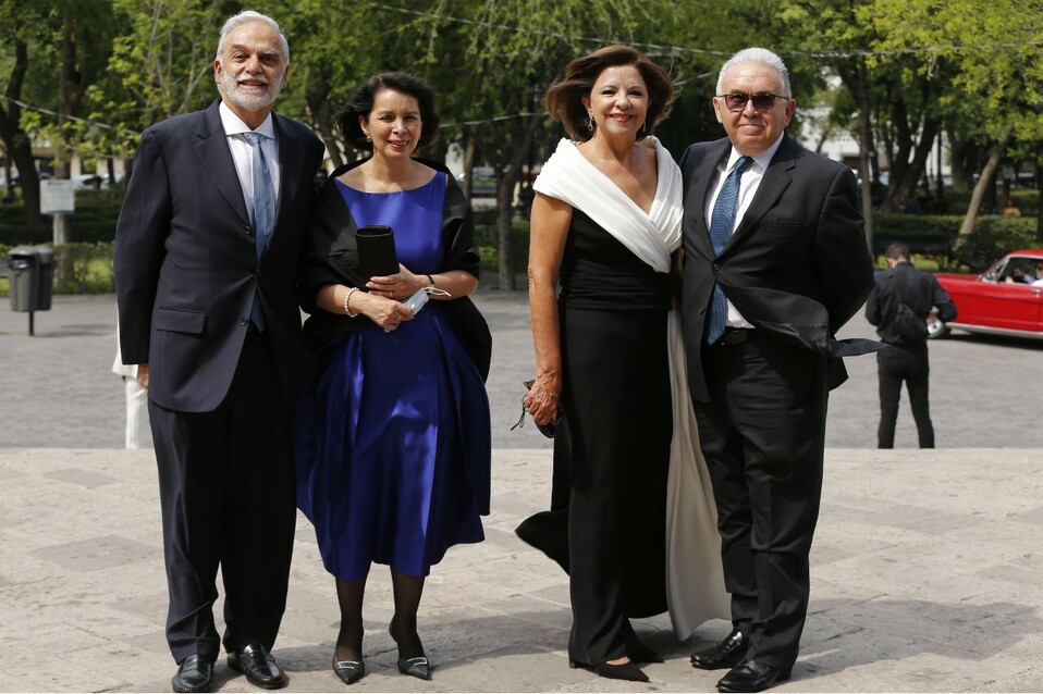 Harish Dadoo, Amalia Dadoo, Patricia López de Estrada y Horacio Estrada. FOTO: DANIEL SALDÍVAR