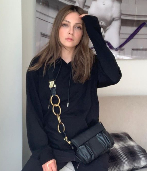 Anna Sarelly y su criticada marca de bolsos ¡a más de 5 mil pesos! (Foto: Instagram)