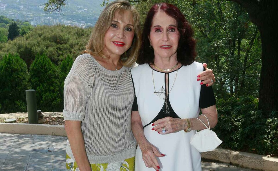 María Clariond de De La Garza y Teté Clariond / Fotos: Omar Valdez