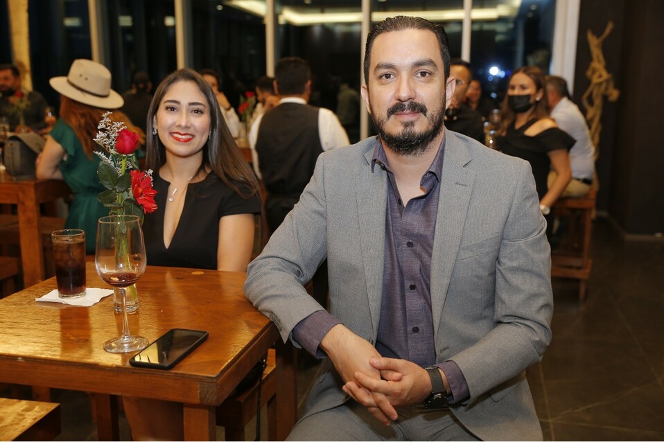 Mónica de la Serna y Fernando Linares. FOTO: DANIEL SALDÍVAR