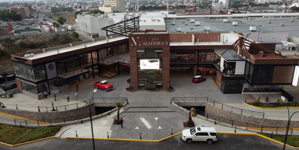 Vía Madeira ́s, la plaza comercial que tiene el éxito asegurado