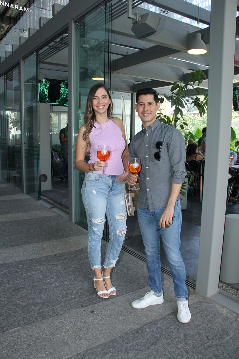 Abril Mendoza e Irving Mercado