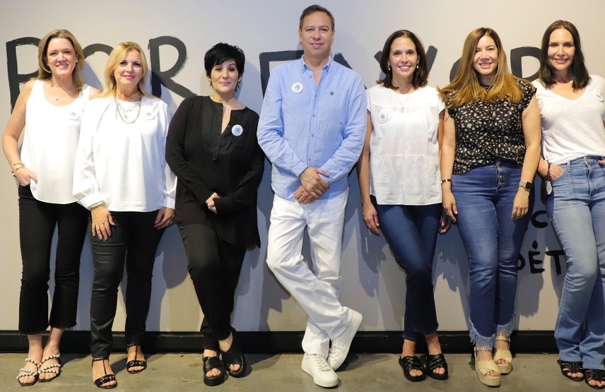 Alejandra Caso Bringas, Patricia Rodríguez de Coronado, Alejandra Álvarez, Pepe Quintero, Margarita Coronado de De la Garza, Tere Rojas de Villarreal