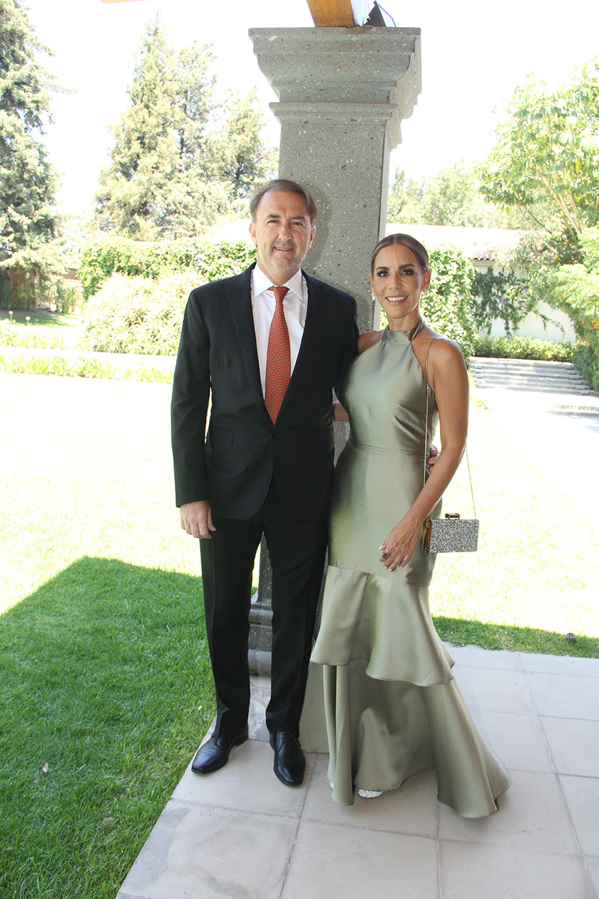 Carlos González Aragón y Mónica Díaz Güereña. Mamá de la novia
