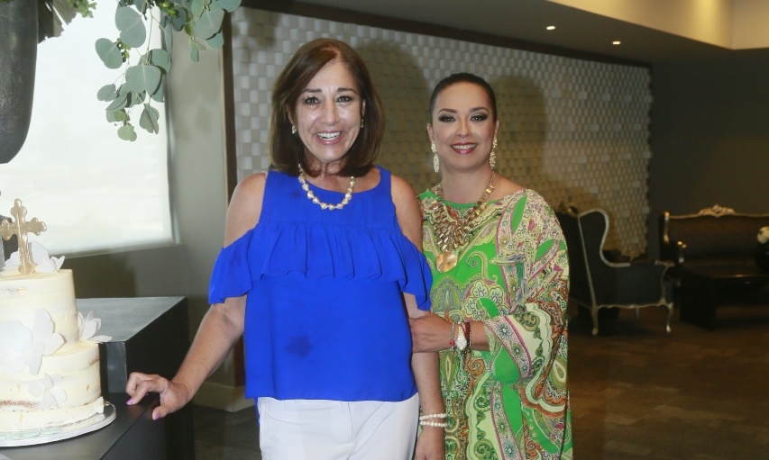 Cecilia Sojo y Mireya Montemayor de Pérez Salinas  / Foto: Omar Valdez
