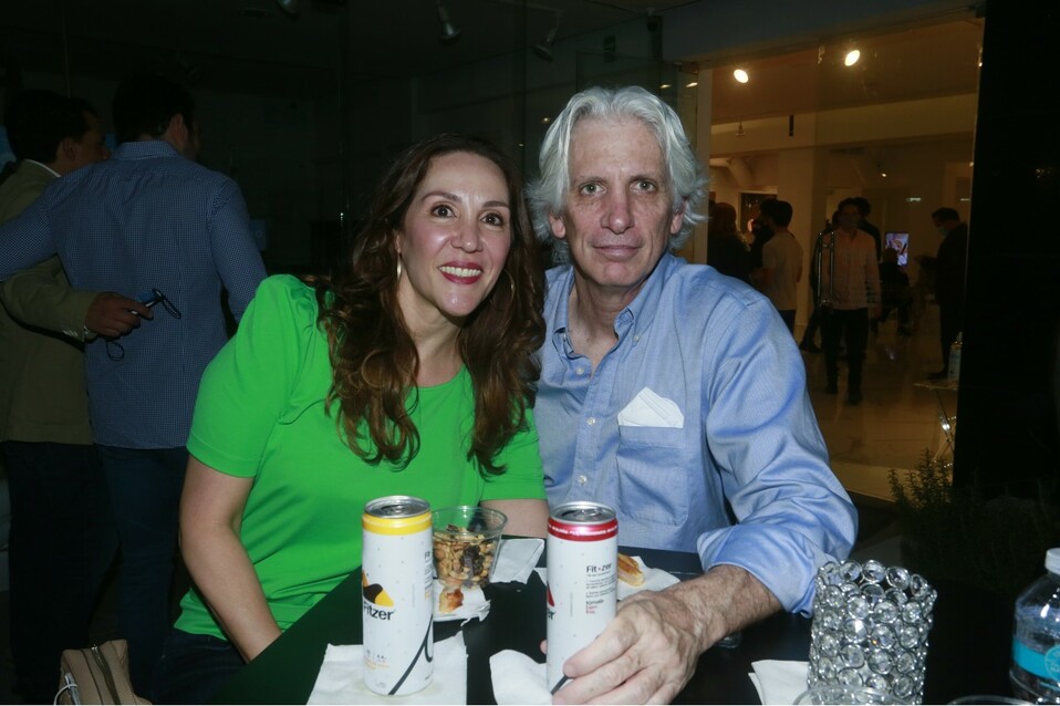 Érika Wolberg y Armando Familiar. FOTO: OMAR VALDEZ