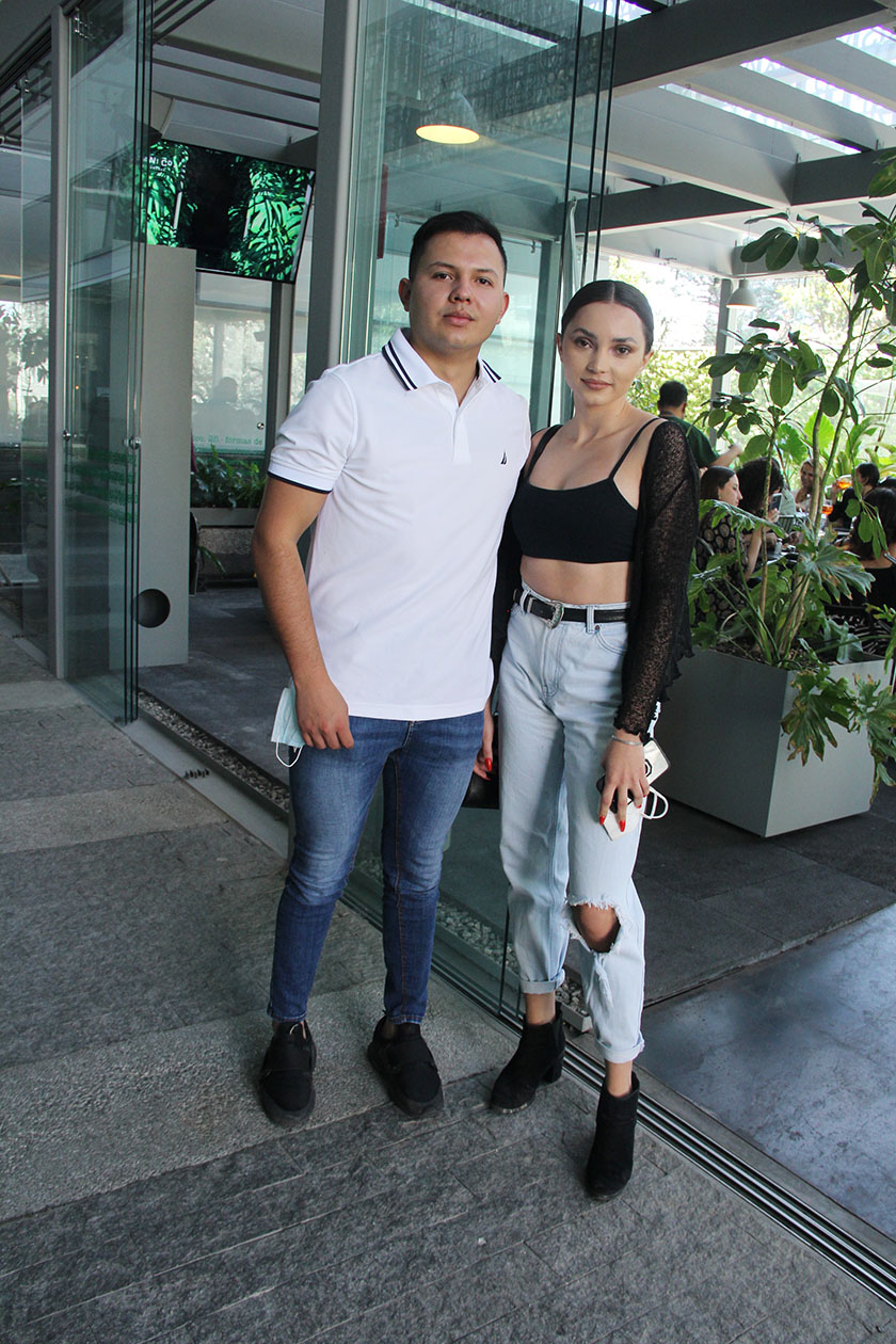 Julio Murillo y Paulina Carbajal