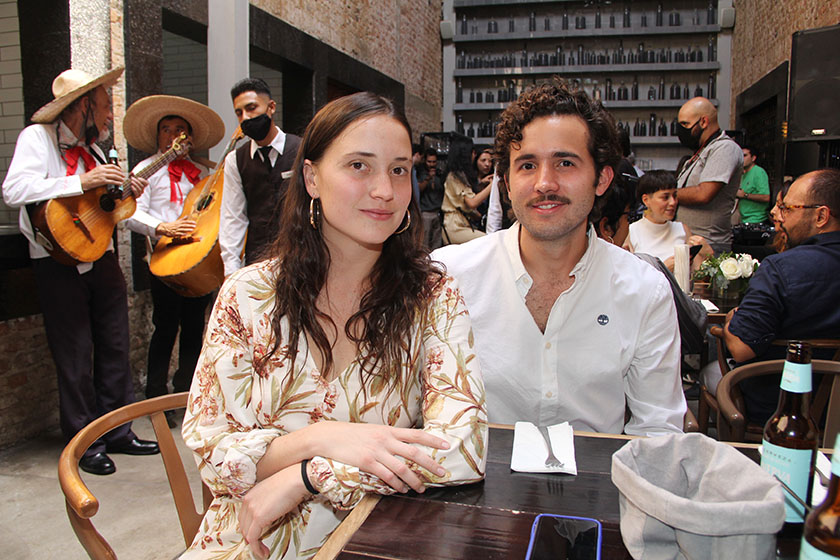 Renata Peterseen y Eduardo Becerra.