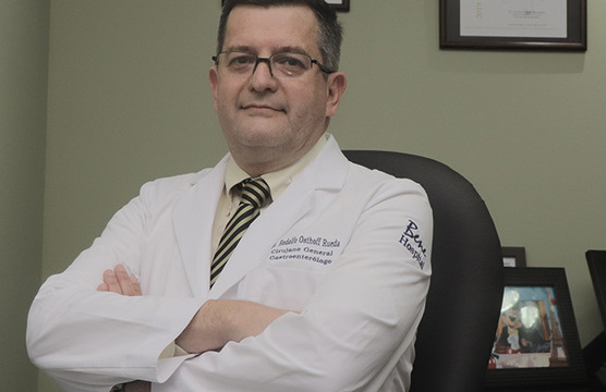 Cirujano General Gastroenterólogo, Rodolfo Osthoff nos habla sobre qué es y el diagnóstico de la apendicitis en el niño / Fotos: Dennis Hernández