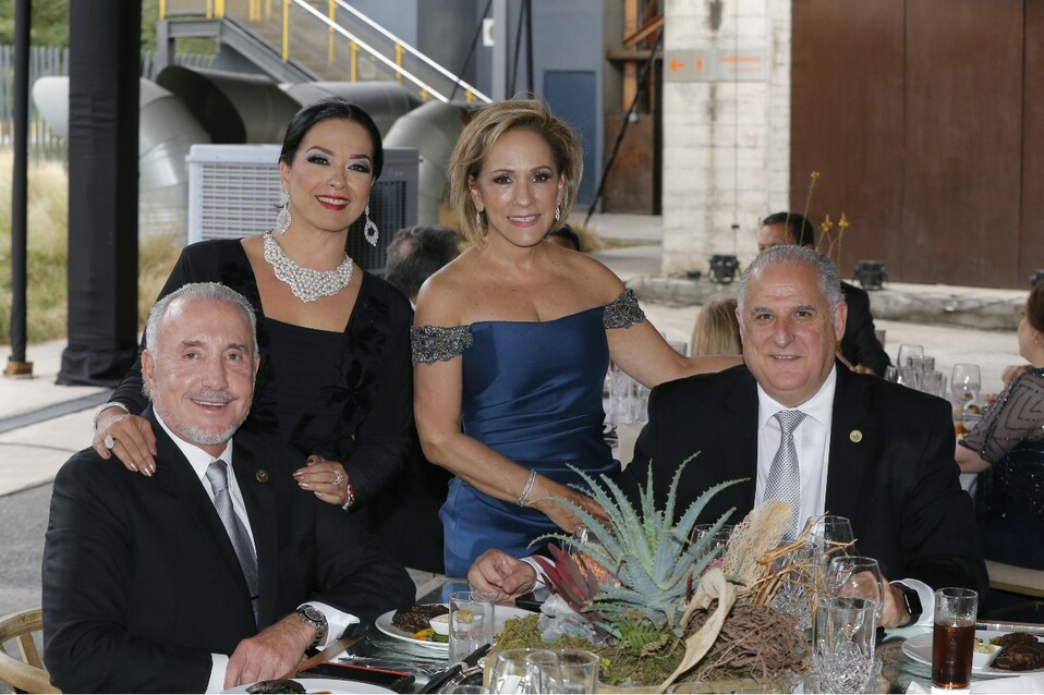 Guillermo Pérez-Salinas, Mireya Montemayor de Pérez-Salinas, Gina Manautou de Maiz y Alejandro Maiz. FOTO: STAFF CHIC
