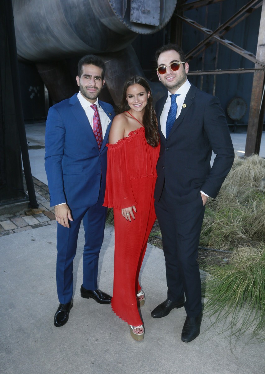 Juan Sebastián Ponce, Valentina Luna y Alberto Rodríguez. FOTO: STAFF CHIC