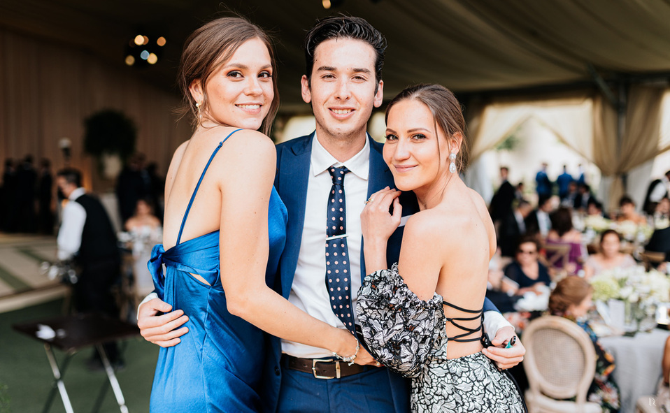 María Mónica, Ricky y Karla