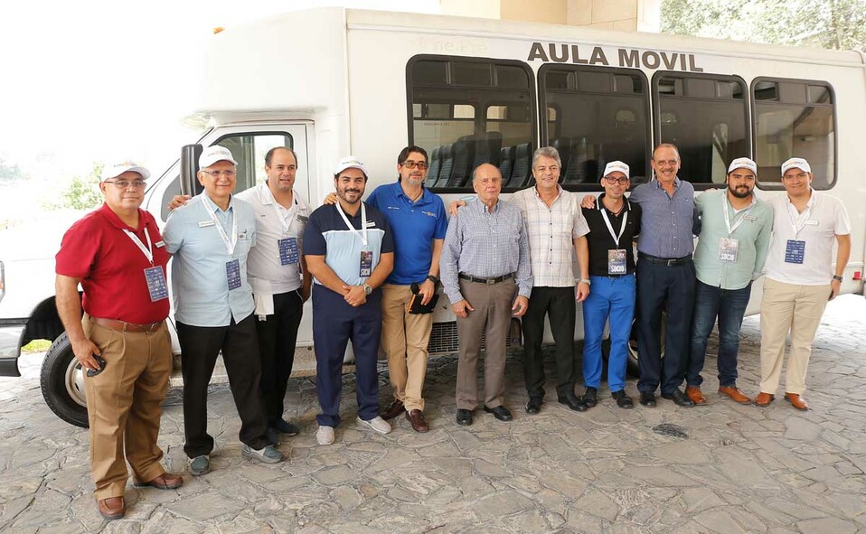Raúl Gutierrez, Fernando Rosales, Julio Lamas, Alejandro Arellano, José Luis Camps, Mauricio Vázquez, Jaime Contro y Javier Cendejas / Fotos: Danie