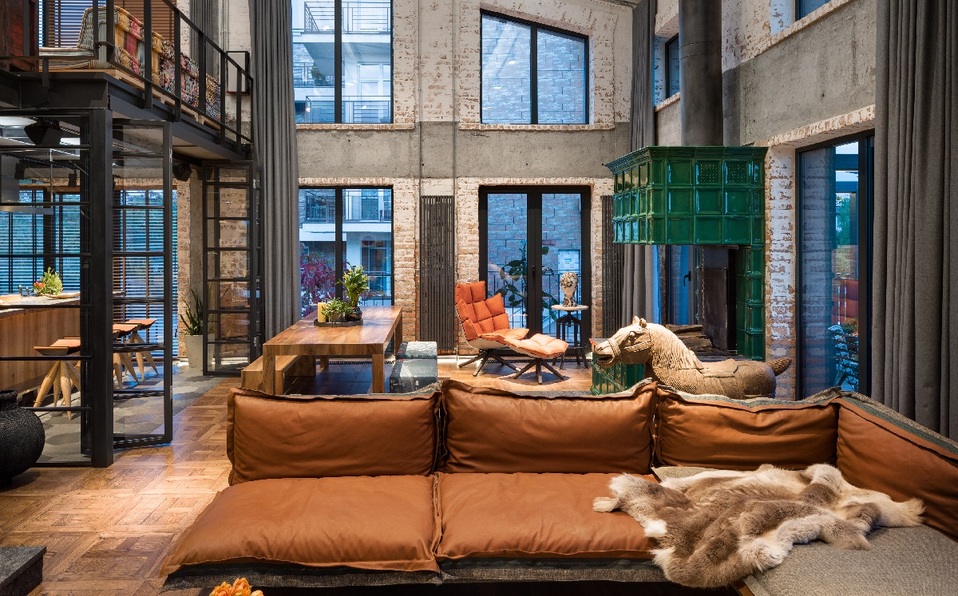 Hayloft, el nuevo proyecto residencial de Loft Buro en Ucrania. (Foto: Andrey Aveenko).