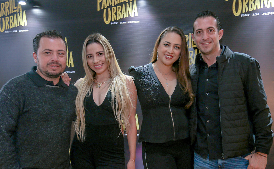 RAMÓN DE LA TORRE, VIRI MERCADO, ANILY FLORES Y DIEGO DE LA TORRE