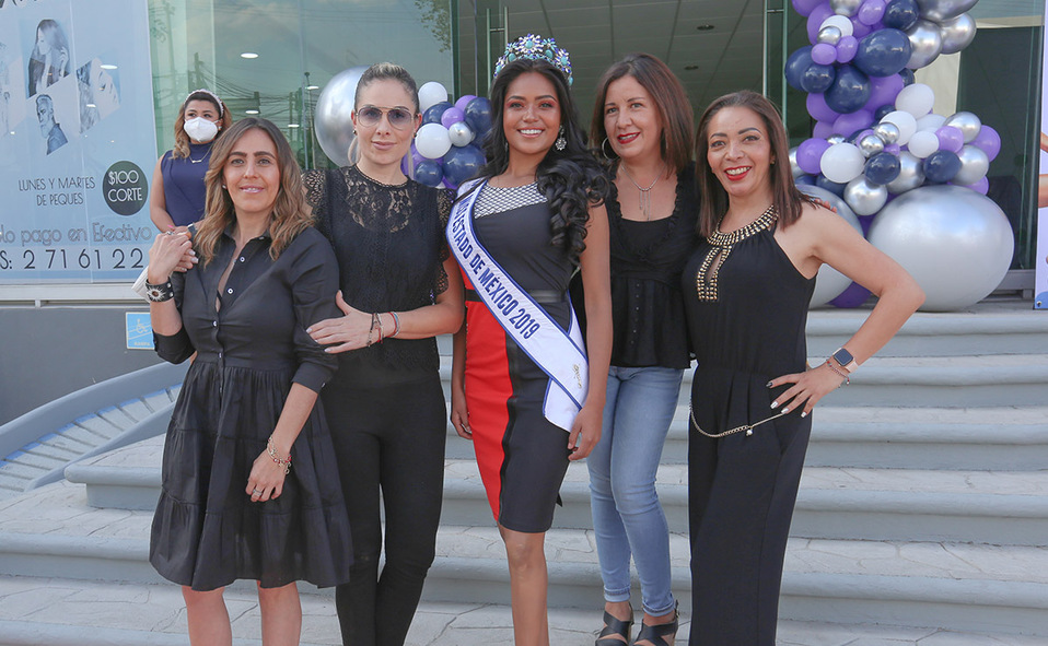 GABY CHIRINO, CLAUDIA SÁNCHEZ, PERLA FRANCO, CLAUDIA REYNA Y ANGÉLICA VARGAS