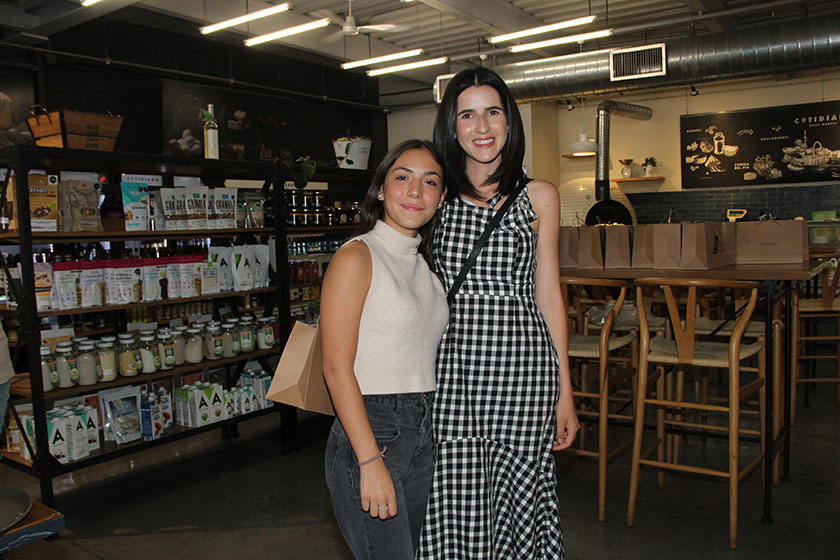 Ana Calzada y Maricarmen Leaño