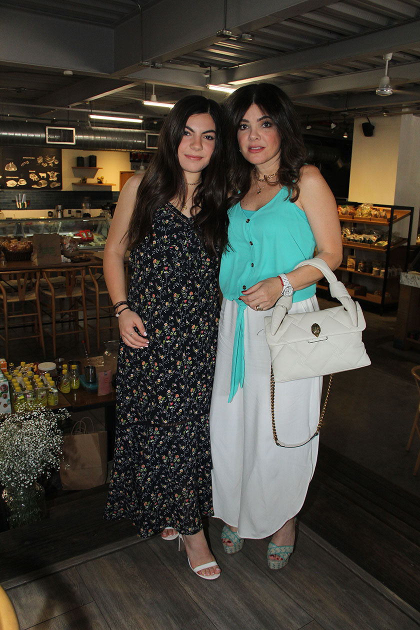 Renata Velázquez y Yeniba Mendoza