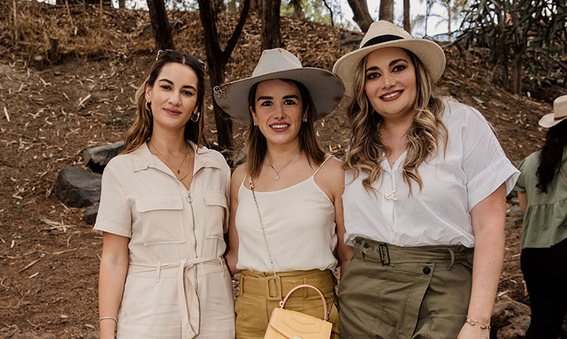 PAOLA WURTZ, DANIELLA CÁNOVAS Y ANA PAULA CÁNOVAS