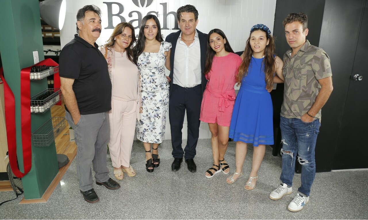 Eduardo Segovia, Patricia Lozano, Lily Segovia, Guillermo Martínez, Mattia de Segovia, Valeria Segovia y Humberto Garza / Foto: Daniel Saldívar