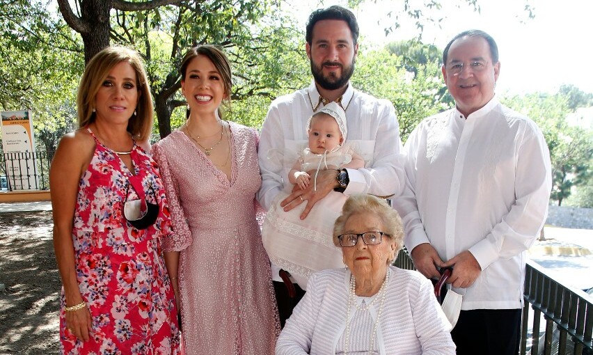 Blanca Martínez de González, Marcela Gómez de González, Alejandro González, Camila González, Alejandro González y Blanca Garza de González / Foto: Ant