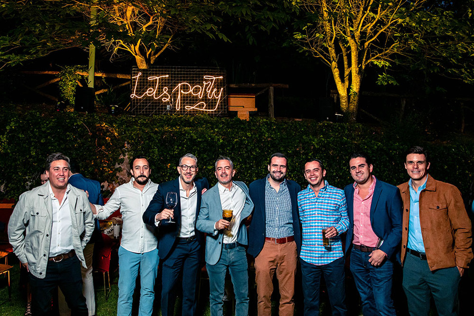Juande Mayorquín, Jordi Funtanet, Pedro Macías, Tony Andrade, Mauro Arriola, Jorge Moreno, David Ochoa y Javier Lozano