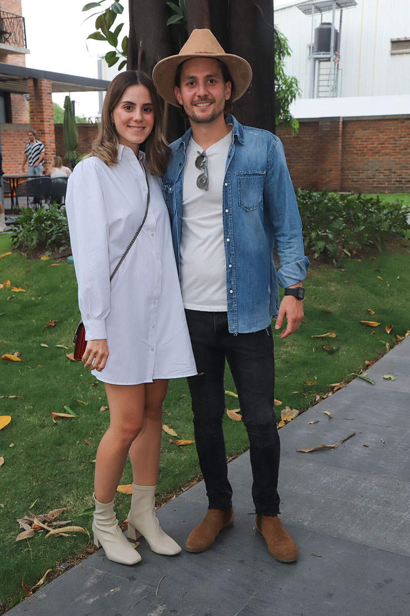 Larissa Lelevier y Daniel González
