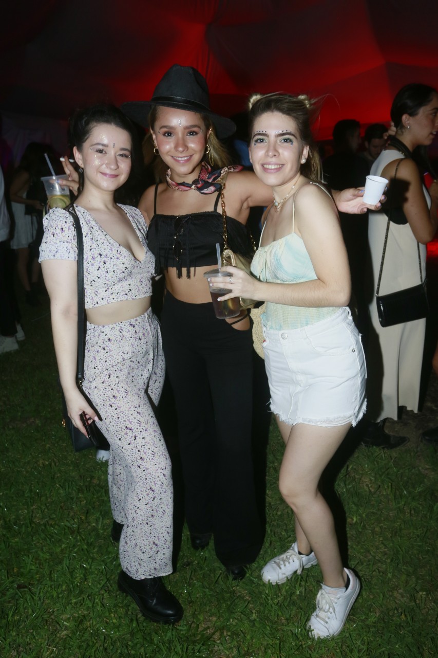 Paola Chapa, Valeria Gracia y Bárbara Murillo. FOTO: OMAR VALDEZ