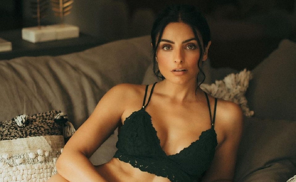 Aislinn Derbez antes y después de la fama. (Foto: Instagram).