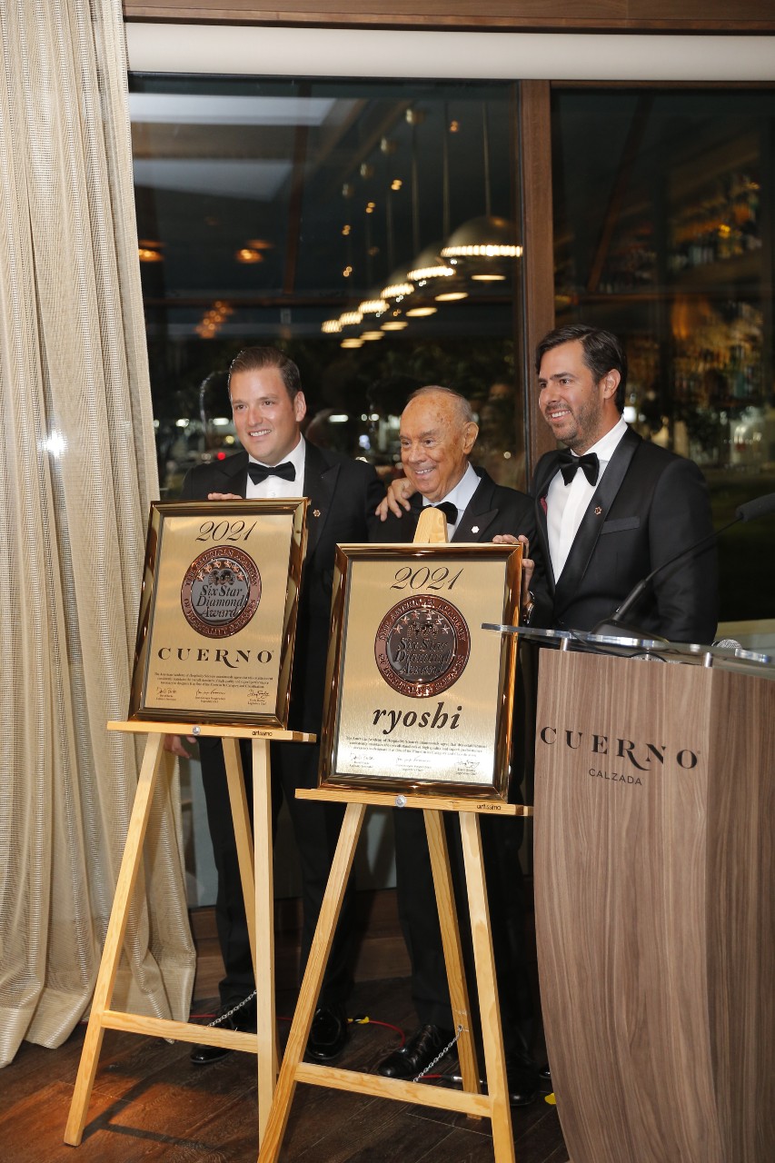 Alberto Martínez, Joseph Cinque y Víctor Setien. FOTO: DANIEL SALDÍVAR
